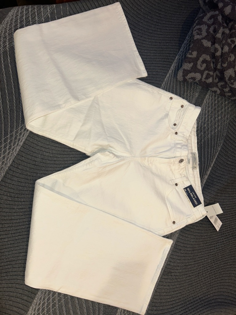 Abercrombie & Fitch White Wide-Leg Flare Jeans - Clean Five-Pocket Style